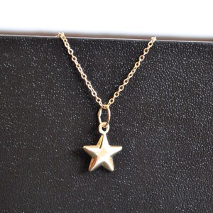 14 karat solid GOLD STAR NECKLACE. image 4
