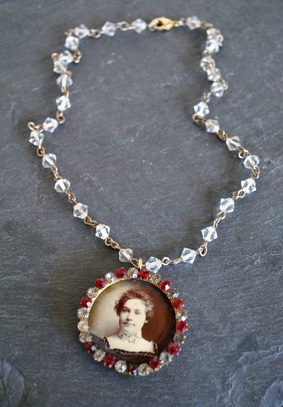 ANTIQUE  PORTRAIT PENDANT necklace.  1898circa - image 4