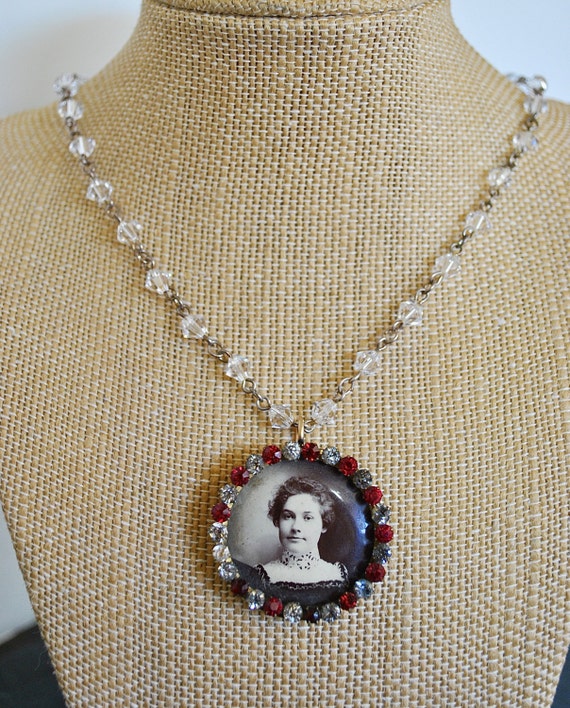 ANTIQUE  PORTRAIT PENDANT necklace.  1898circa - image 3