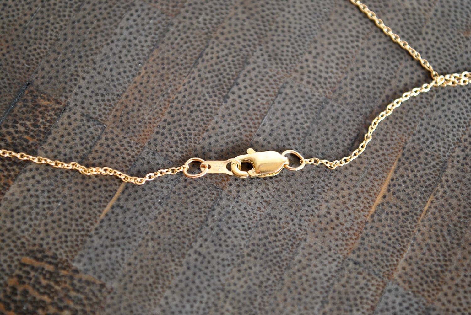 14 KARAT Gold Leaf Necklace - Etsy