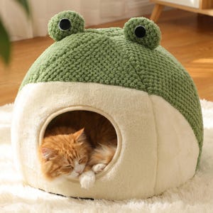 Frosch-Form-Katzenbett - niedliches halb geschlossenes Haustier-Nest, Winter-warme Plüsch-Kätzchen-Welpen-Villa, kleine Hundematratze, Kawaii-Haustier-Geschenk