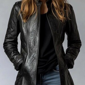 Blazer largo de piel negra para mujer – Corte clásico atemporal