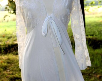 Vintage 70s Lace Nightgown | Authentic 1978 Spanish Robe | Bell Sleeve Lingerie | Romantic Peignoir | Cottagecore Sleepwear