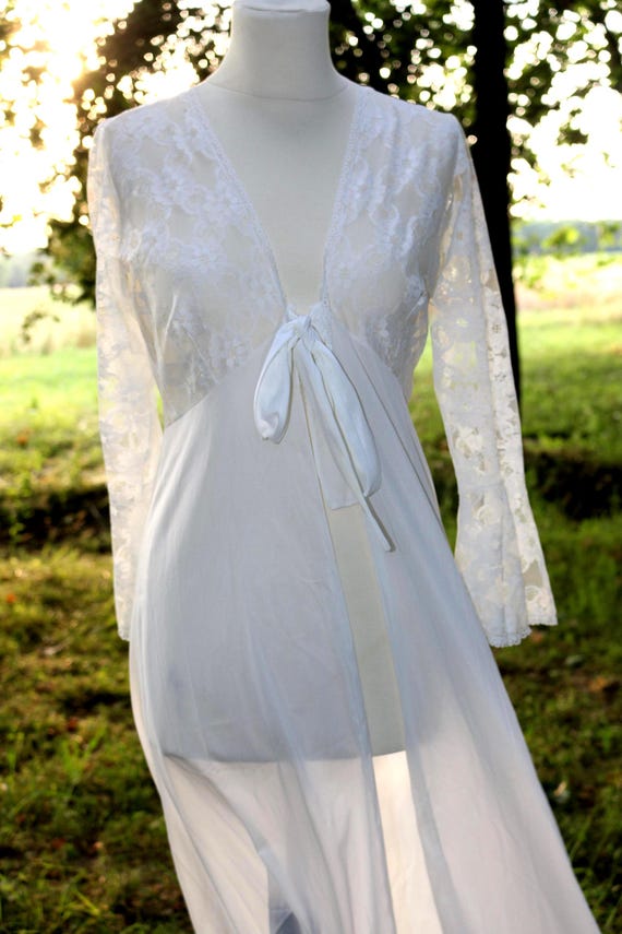 Vintage 70s Lace Nightgown | Authentic 1978 Spanish Robe | Bell Sleeve Lingerie | Romantic Peignoir | Cottagecore Sleepwear