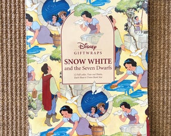 Vintage Disney Gift Wraps Snow White and the Seven Dwarfs Theme - 1993