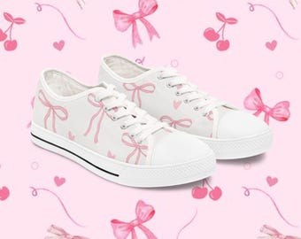 ピンクのリボンとチェリー柄のスニーカー | ローカットキャンバスシューズ
