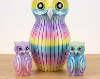 3D Druck Eule Regenbogen Handgefertigte Deko in vielen Farben & Groessen. Modernes Design fuer dein Zuhause oder als Geschenk. Jetzt kaufen