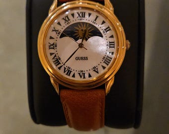 Vintage Guess Mondphase Armbanduhr Unisex