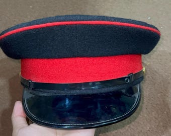 Gorra clásica roja y negra con visera, de inspiración vintage / estilo militar / gorra de uniforme de seguridad / gorra para desfiles y ceremonias.