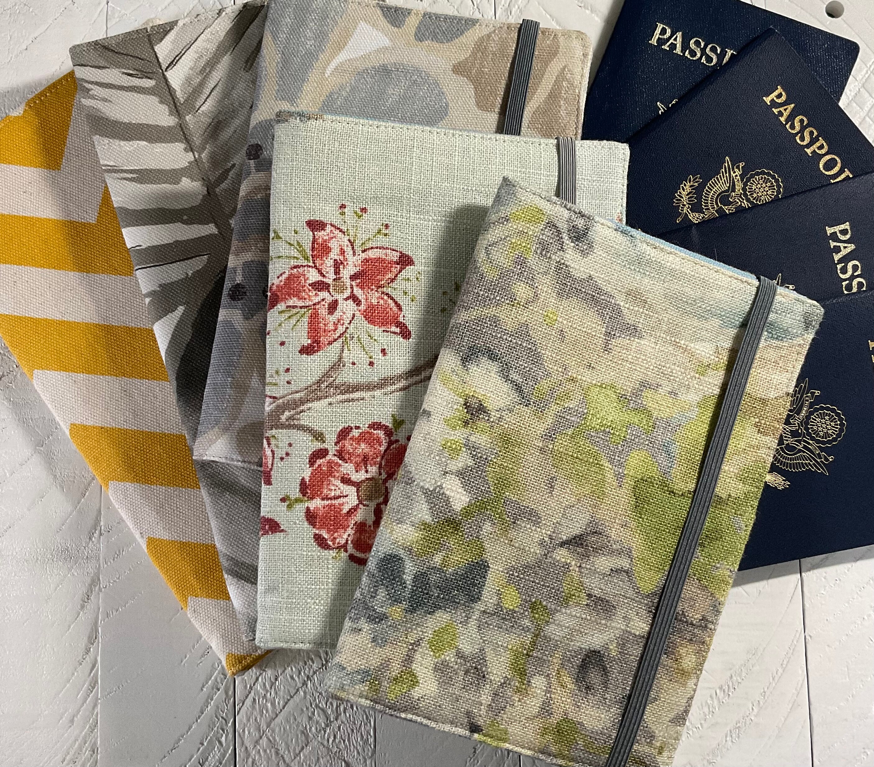 Family Passport Holder: Travel Organizer for 4 or 6 Passports