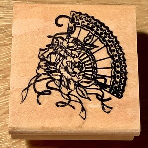 バラとファン ハンプトン アート ゴム印 中古
