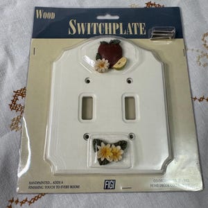 Vintage Apple Daisy double wood switchplate NEW Figi 1998 cottage farmhouse kitchen kitchy home wall decor design light switch cover