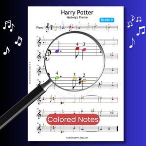 Pode incluir: Partitura de "Harry Potter Hedwig's Theme" com notas coloridas, ampliada por uma lupa preta e prateada. O texto "Colored Notes" é visível. A partitura está rotulada como "Grade 0" e "Beginner Series Grade 0-3".