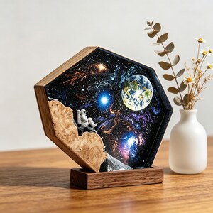 INTERSTELLAR EPOXY LAMP, Space Galaxy Resin and Wood Night Light, Astronaut Resin Wood Art Lamp, Spacecraft Custom Night Light