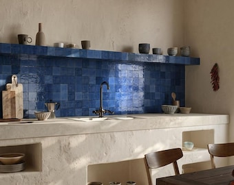 Piastrelle zellige marocchine blu cobalto anticato, rivestimento in ceramica con patina indaco realizzata a mano