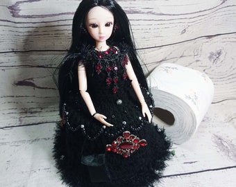 Gothic Klorollengut mit Puppe, Modeschmuck, Dekoration