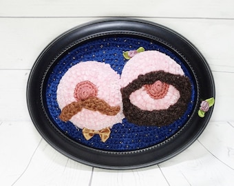 crocheted portrait, LOVERS - breasts with beards