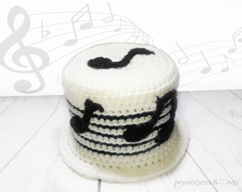 Toilet paper hat for musicians with notes, crocheted