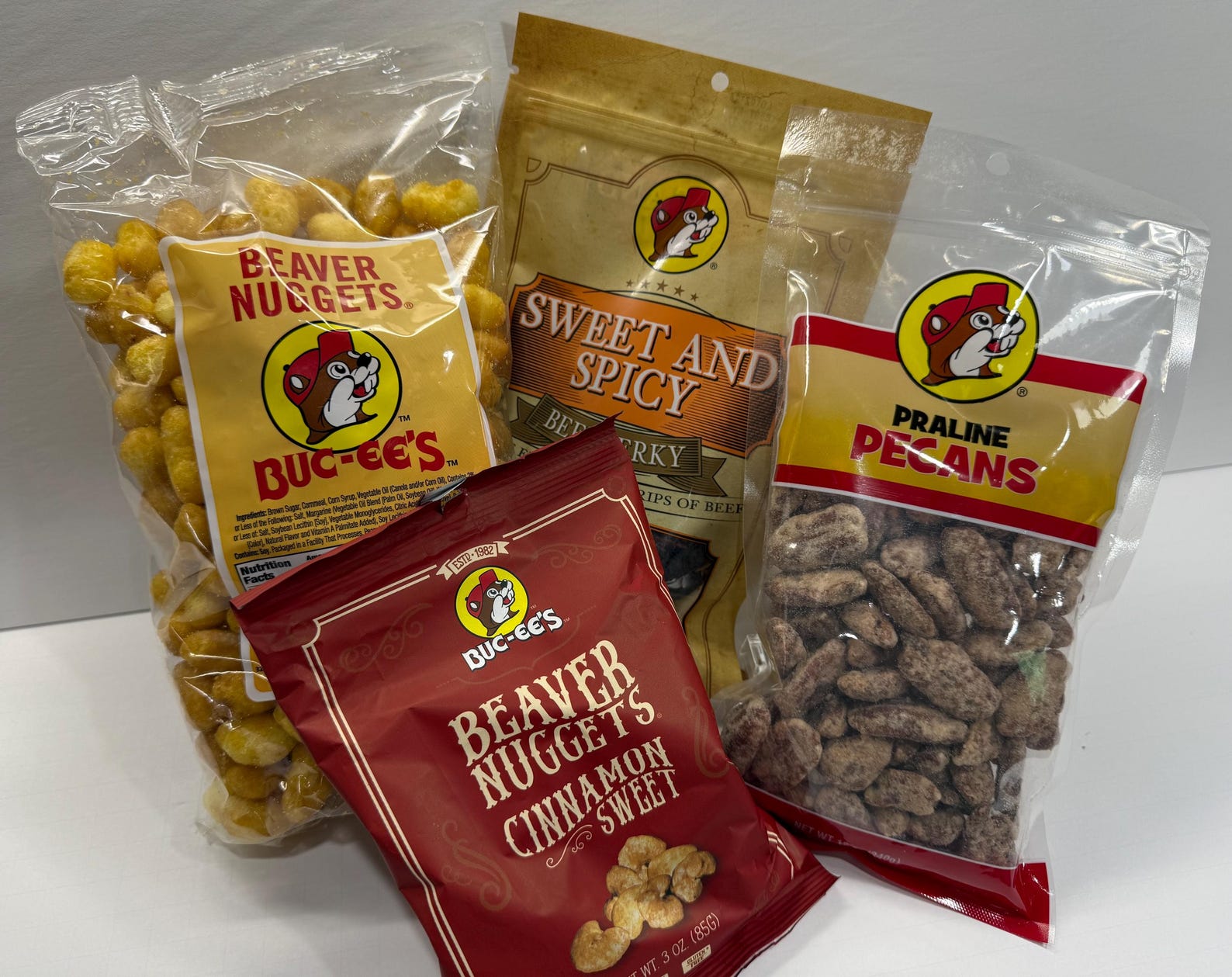 Texas Buc-ee’s Snack Box – Beaver Nuggets, Jerky, Praline Pecans Bundle ...