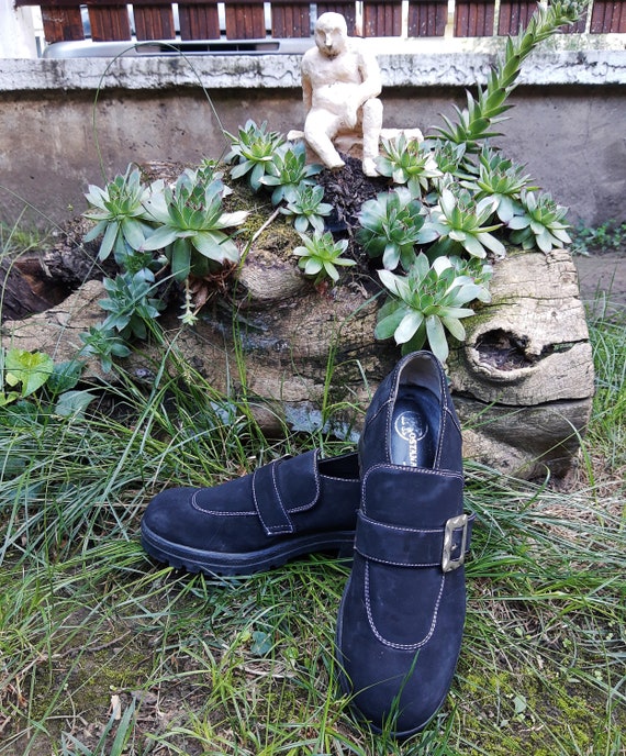 Witchy Shoes - Vintage Chunnky Buckle Shoes//70s B