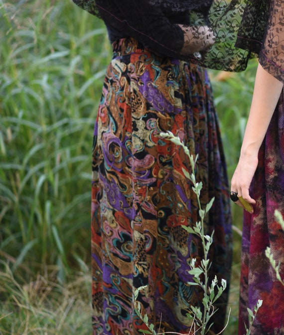 Autumn VNTG Abstract Skirt/Vintage Maxi Skirt EU 4