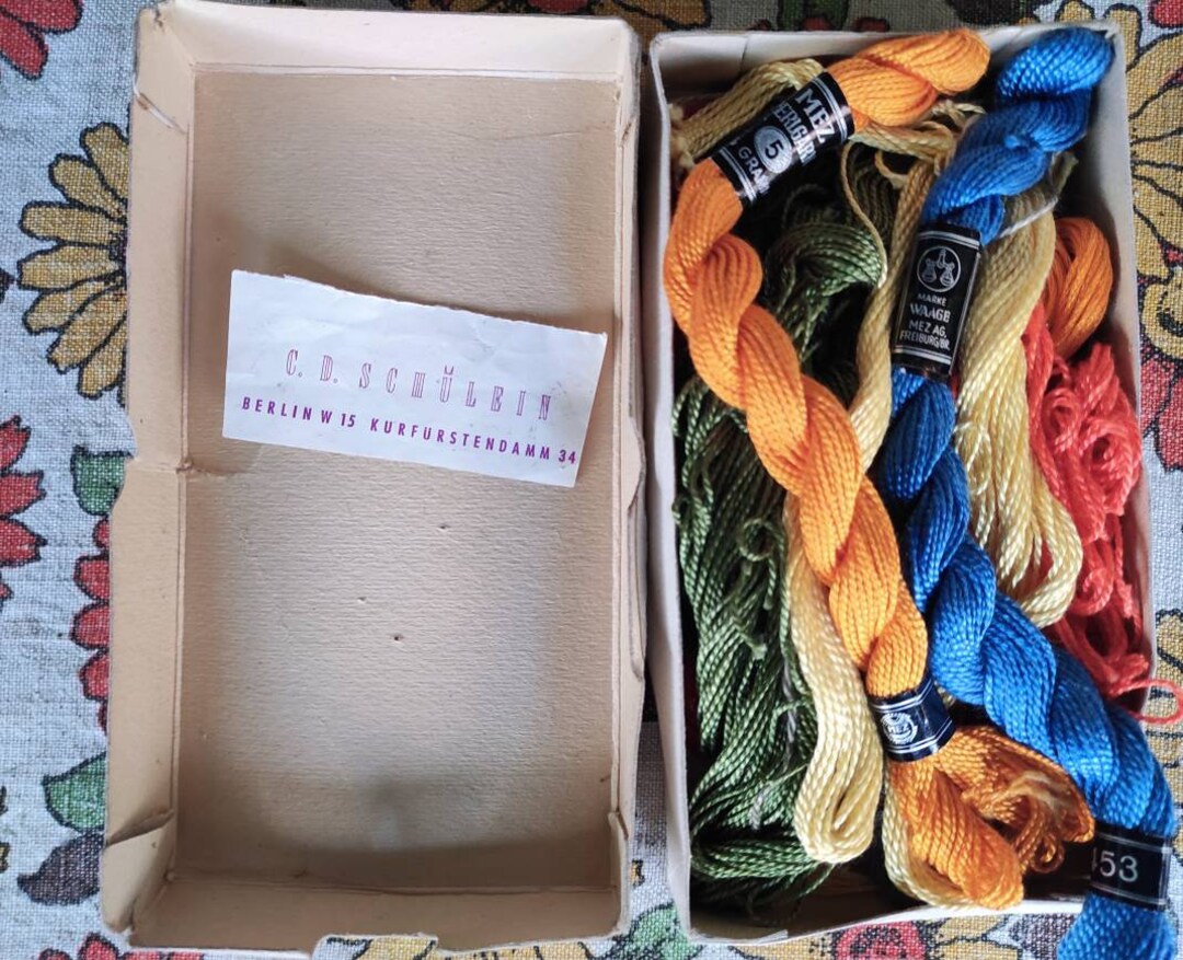 MEZ Vintage Embroidery Thread//set of 10 Colours for Embroidery