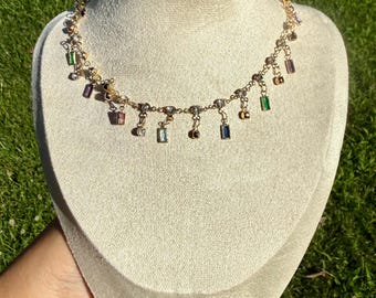 Königliche Halskette | Goldene Charm-Halskette mit Kristall-Baguette-Anhänger, Vintage-Schmuck, handgefertigtes Geschenk