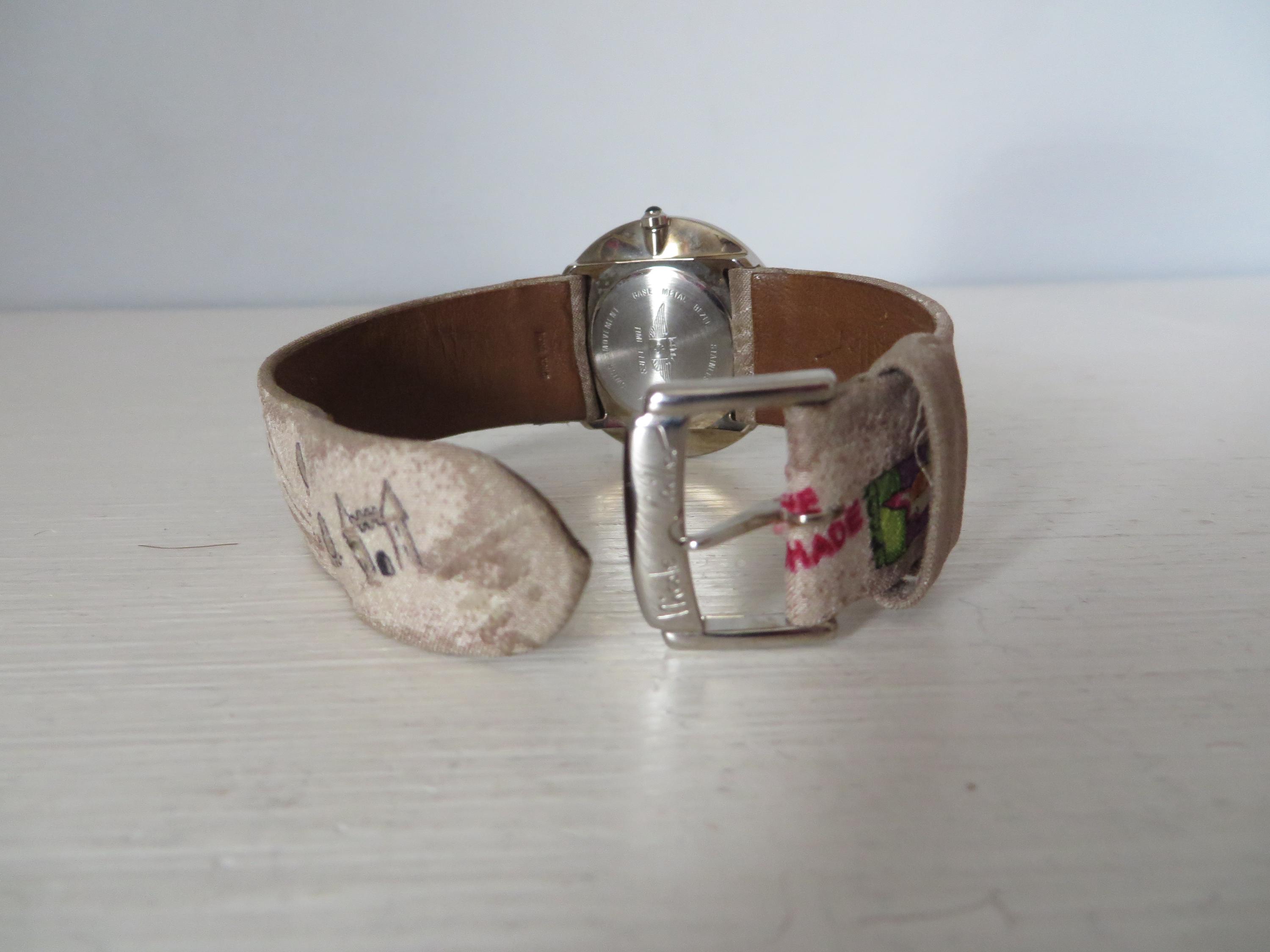 Vintage Nicole Miller Time Flies Silk Watch 1993 Graphic Print Clock Case Works ? NICOLE MILLER TIME FLIES SQUARE GOLD-PLATED VINTAGE  main image 3