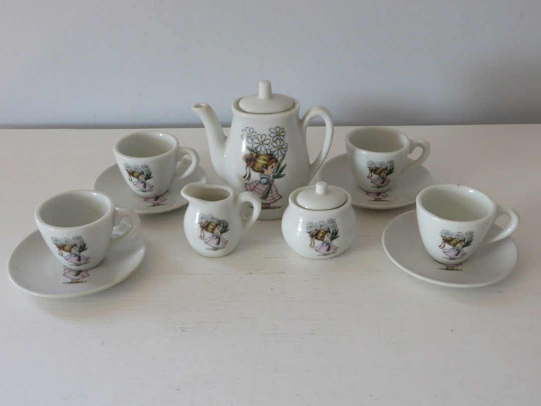 Vintage Toy Tea Set Ceramic Teapot and Tea Cup Set Girl Holding Daisies 1970's Japan Etsy
