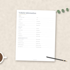 Puede incluir: Un documento de papel blanco titulado Vehicle Information con secciones para detalles del veh&iacute;culo, especificaciones y seguros. El formulario incluye l&iacute;neas en blanco para registrar datos como marca, modelo, VIN y n&uacute;meros de p&oacute;liza de seguro en un dise&ntilde;o limpio.