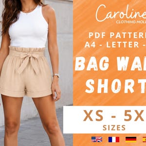 Può includere: Un cartamodello digitale per pantaloncini con vita arricciata di Caroline Clothing Molds. Il documento include modelli PDF in formato A4, Letter e A0 per le taglie dalla XS alla 5XL. Il testo riporta il nome del brand, il tipo di modello e le taglie.