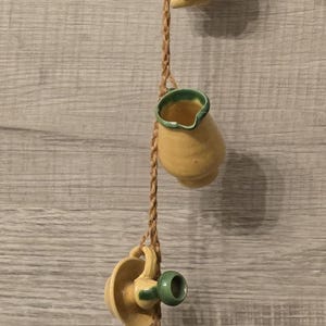 Vintage Provençal Ceramic Mini Pitcher Garland – Hanging Yellow & Green Glazed Pottery Jute Rope Wall Decor, Cottagecore Kitchen Art