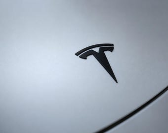 Emblemat Model 3/Y „T” przód + tył