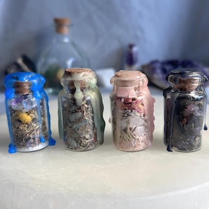 Frasco de hechizos de intención personalizada / Frasco de cristales y hierbas / Amor propio, protección, sanación, prosperidad / Regalo espiritual