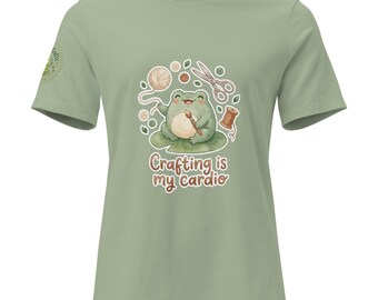 手芸は私の有酸素運動 カエルTシャツ | かわいい手芸Tシャツ | カエル好きへのギフト | 手芸ママTシャツ | 裁縫・編み物シャツ | コテージコア カエルTシャツ