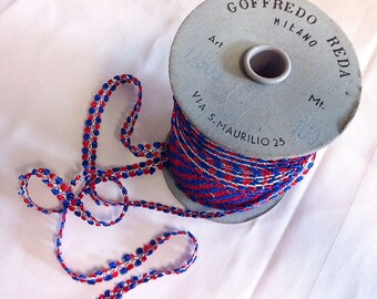 Red and blue Vintage trim