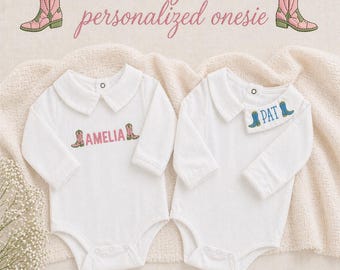 Body de bebé de Peter Pan bordado/personalizado/con monograma y botas de vaquero.