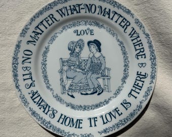 Plato decorativo de pared con lema de amor vintage "No importa qué, no importa dónde", azul y blanco. Fabricado en Japón.
