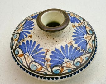 Jarrón pequeño de cerámica griega pintado a mano de estilo vintage / Cerámica de Rodas hecha a mano / Cerámica mediterránea de estudio con estampado floral azul