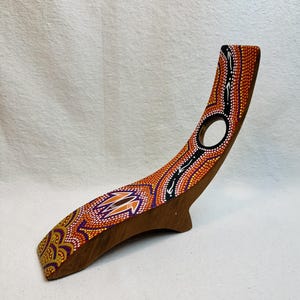 Portabottiglie vintage australiano in legno intagliato a mano / Stile arte aborigena a puntini, legno dipinto a mano