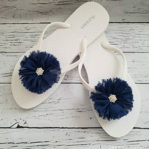 Bridal flip flops,  Bridesmaid flip flops, Bridesmaid gift