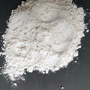 Whiting Powder For Stained Glass 1LB | Whiting for Lead Work | Stained Glass Supplies | Stained Glass Whiting for Cement