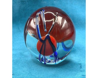 Fermacarte in vetro artistico soffiato a mano, design astratto blu e rosso, 5,7 cm