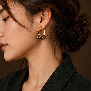 Chic Leopard Print Hoop Earrings: Bold Animal Pattern Statement Jewelry