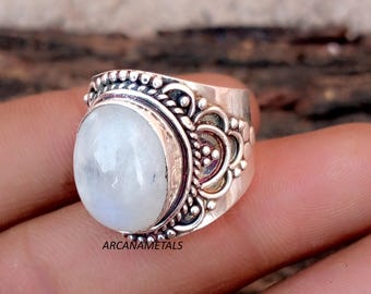 Anello ovale con pietra di luna naturale, fascia in argento sterling 925.