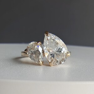 Toe Et Moi Pear Moissanite Engagement Ring, Two Stone Solid Gold Promise Ring For Her, You and Me Proposal Ring, Double Stone Pear Cut Ring