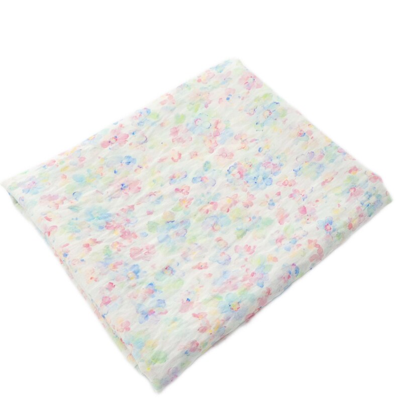 Vitt Tencel-linnetyg med akvarellmönster och blommönster – Mjukt, ogenomskinligt draperande, utan stretch för klänningar och blusar bild 8
