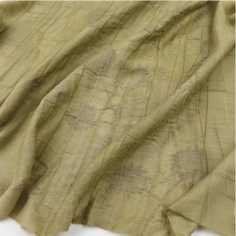 Draperande ogenomskinligt matchagrönt jacquard tencel linnetyg ton-i-ton – mjukt matt utan stretch för klänningar och blusar bild 1