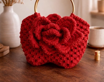Bolso de mano de macramé hecho a mano con forma de rosa y cordón de algodón con estampado floral estilo boho.