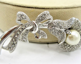 calla lily brooch